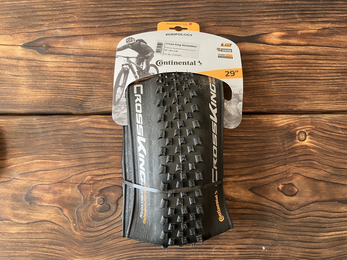 Copertone Continental Cross King II ShieldWall