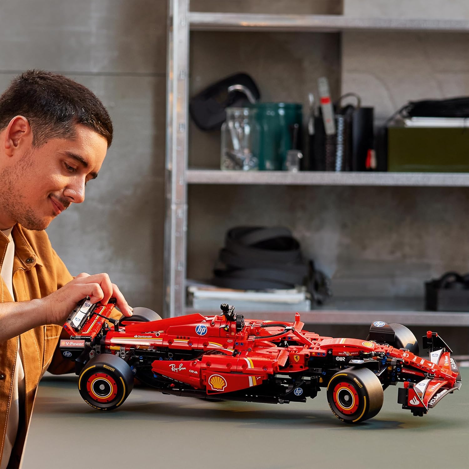 Technic 42207: Monoposto F1 Ferrari SF-24