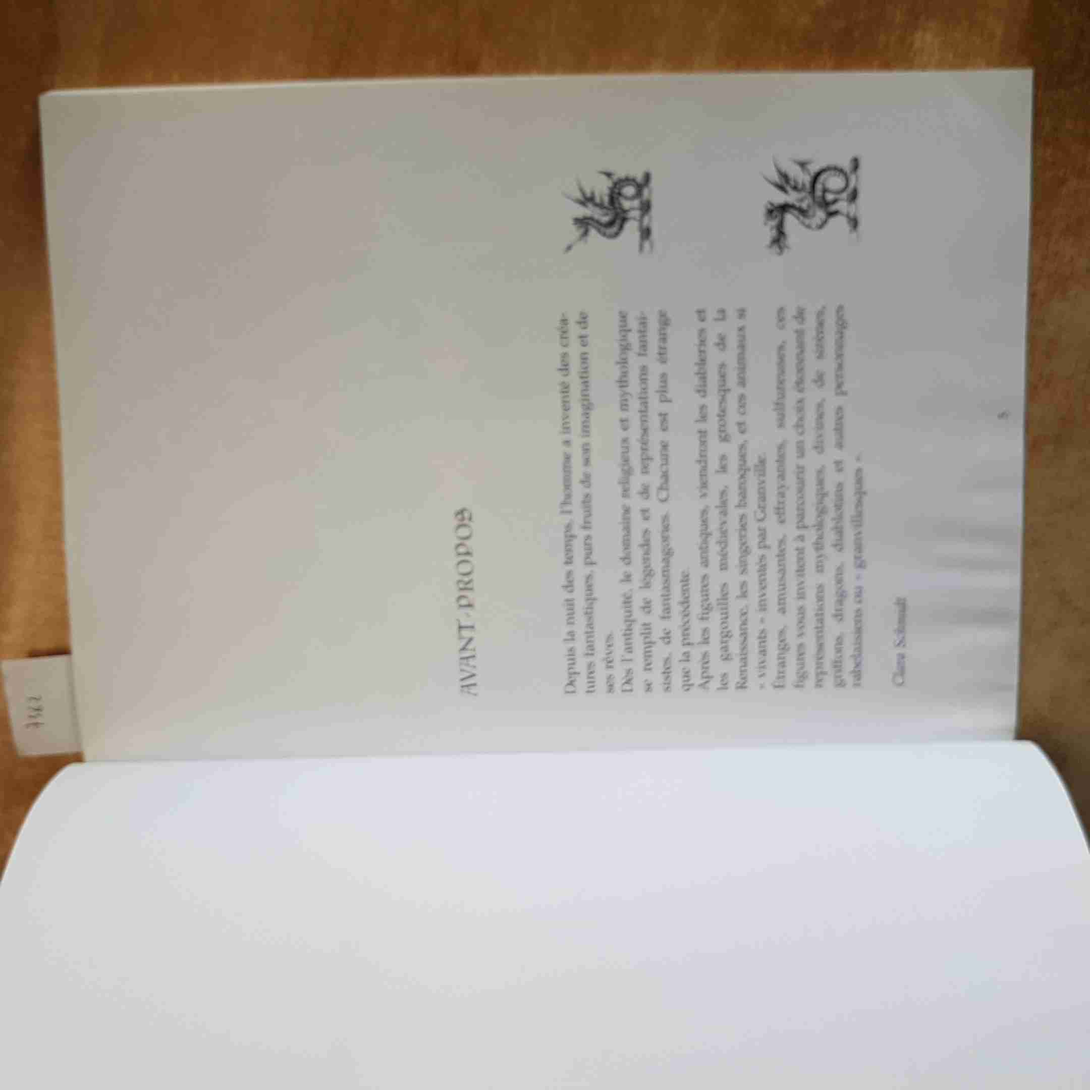 FANTASTIC CREATURES ENCYCLOPEDIA DE L\'ORNEMENT CARROUSEL - ART DECORATION