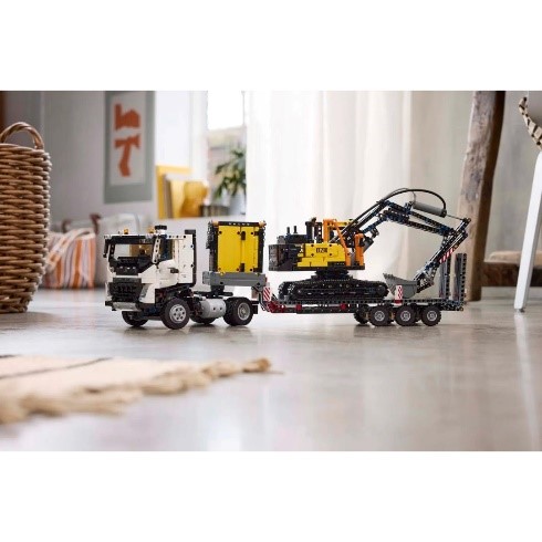 LEGO - TECHNIC - AUTOCARRO VOLVO FMX ED ESCAVATORE ELETTRICO EC230 - 42175