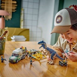 LEGO JURASSIC WORLD - MISSIONE DINOSAURO: CAMION DI TRASPORTO DELLALLOSAURO - 7