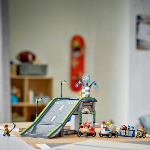 LEGO CITY GREAT VEHICLES - NESSUN LIMITE: GARA SULLA PISTA A RAMPE - 60460