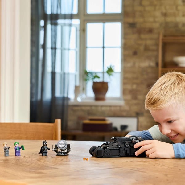 LEGO SUPER HEROES DC - TUMBLER DI BATMAN™ CONTRO TWO-FACE™ E THE JOKER™