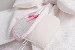 FIOCCO BIANCO DETTAGLI ROSA