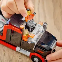 LEGO CITY FORMULA 1 - DISPLAY TRUCK F1 CON AUTO DA CORSA AUDI F1 - 60493