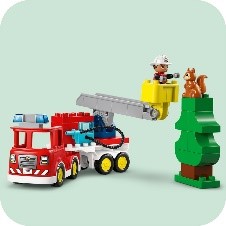 DUPLO TOWN - AUTOPOMPA CON MANICHETTA E POMPIERE - 10473