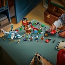 NINJAGO - BATTAGLIA ALLA CASA SULLÕALBERO CON VEICOLO NINJA - 71857